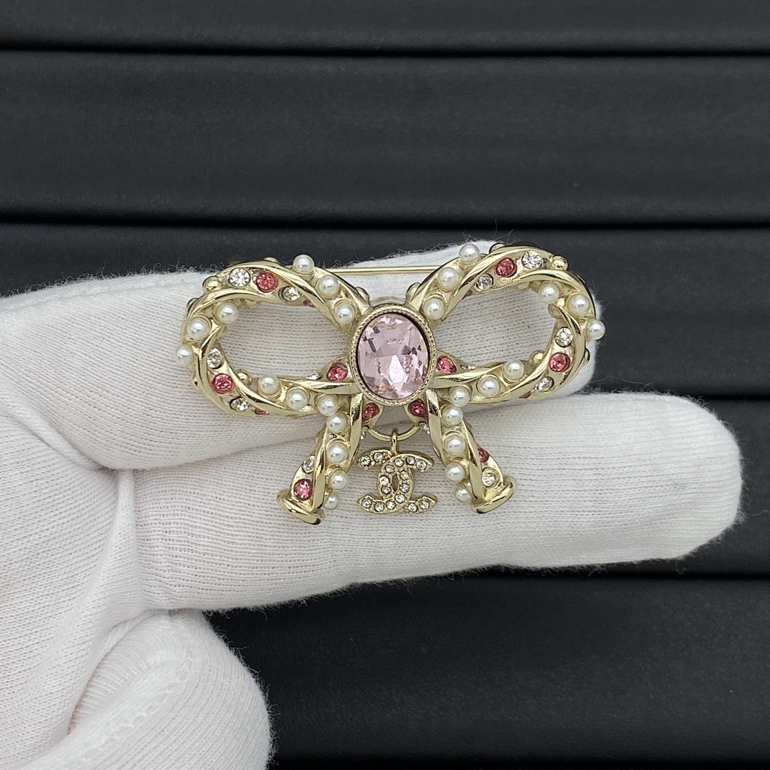 Brooch 55