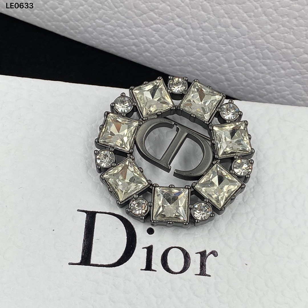 Brooch 120