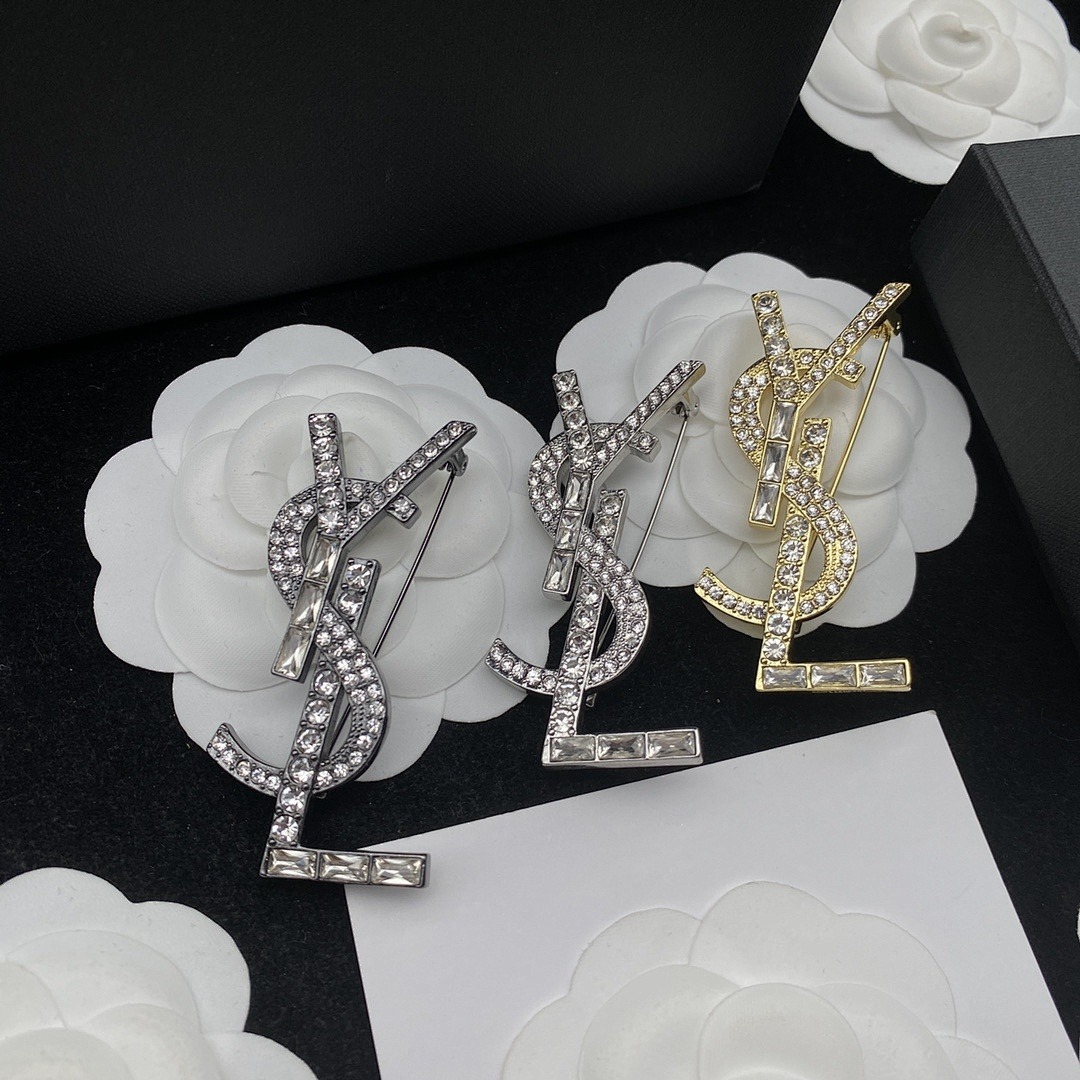 Brooch 286