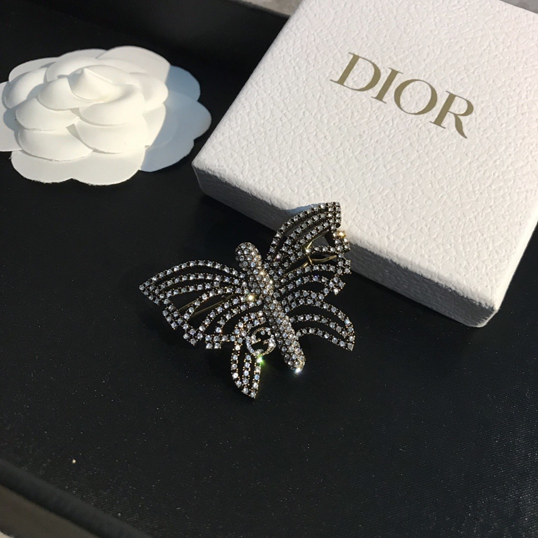 Brooch 321