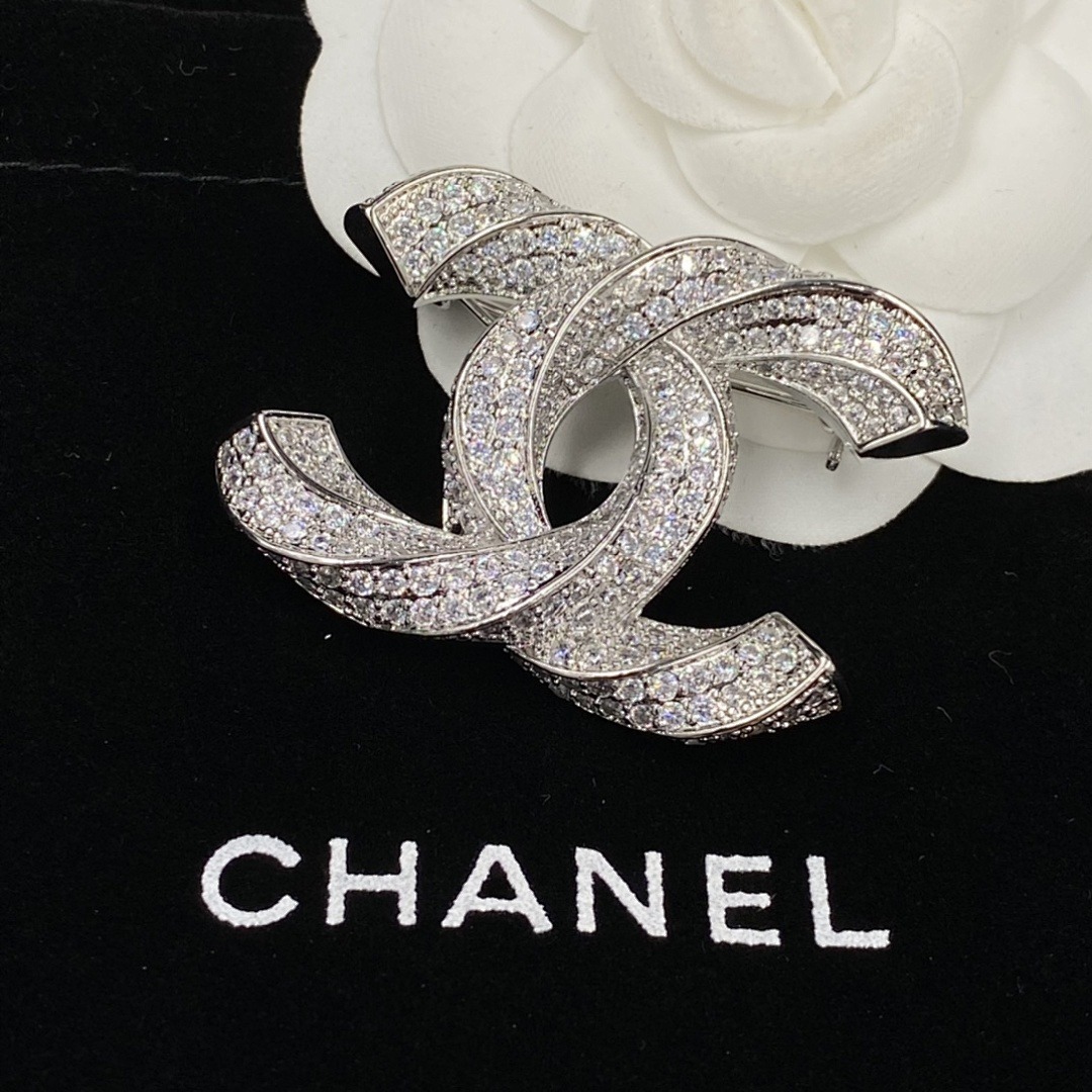 Brooch 327
