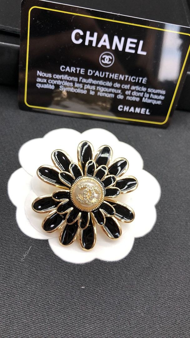 Brooch 333