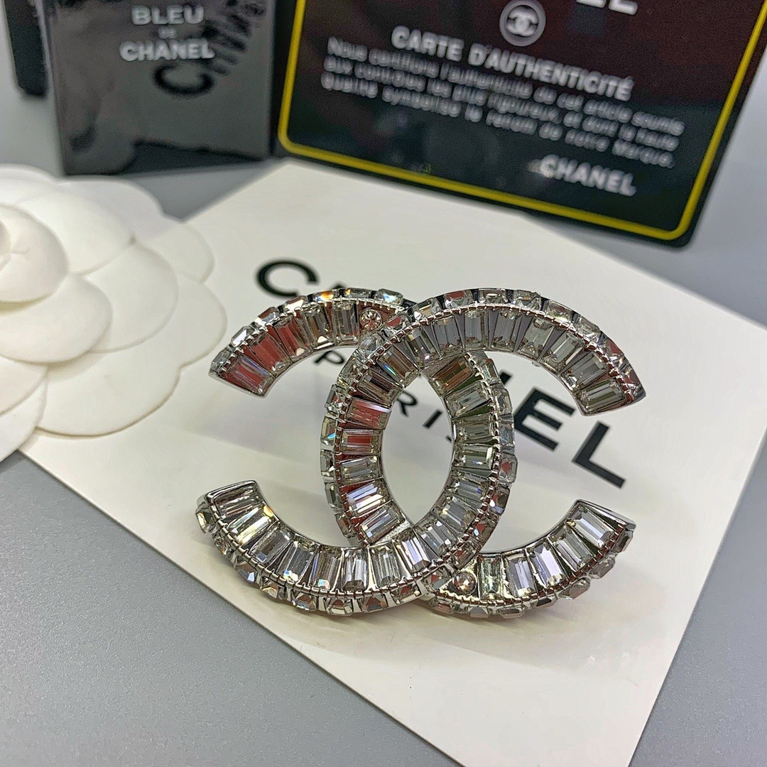 Brooch 341