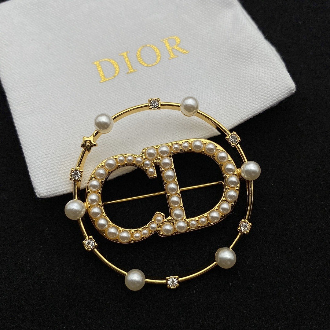 Brooch 391