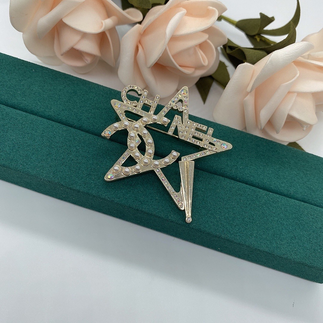 Brooch 409