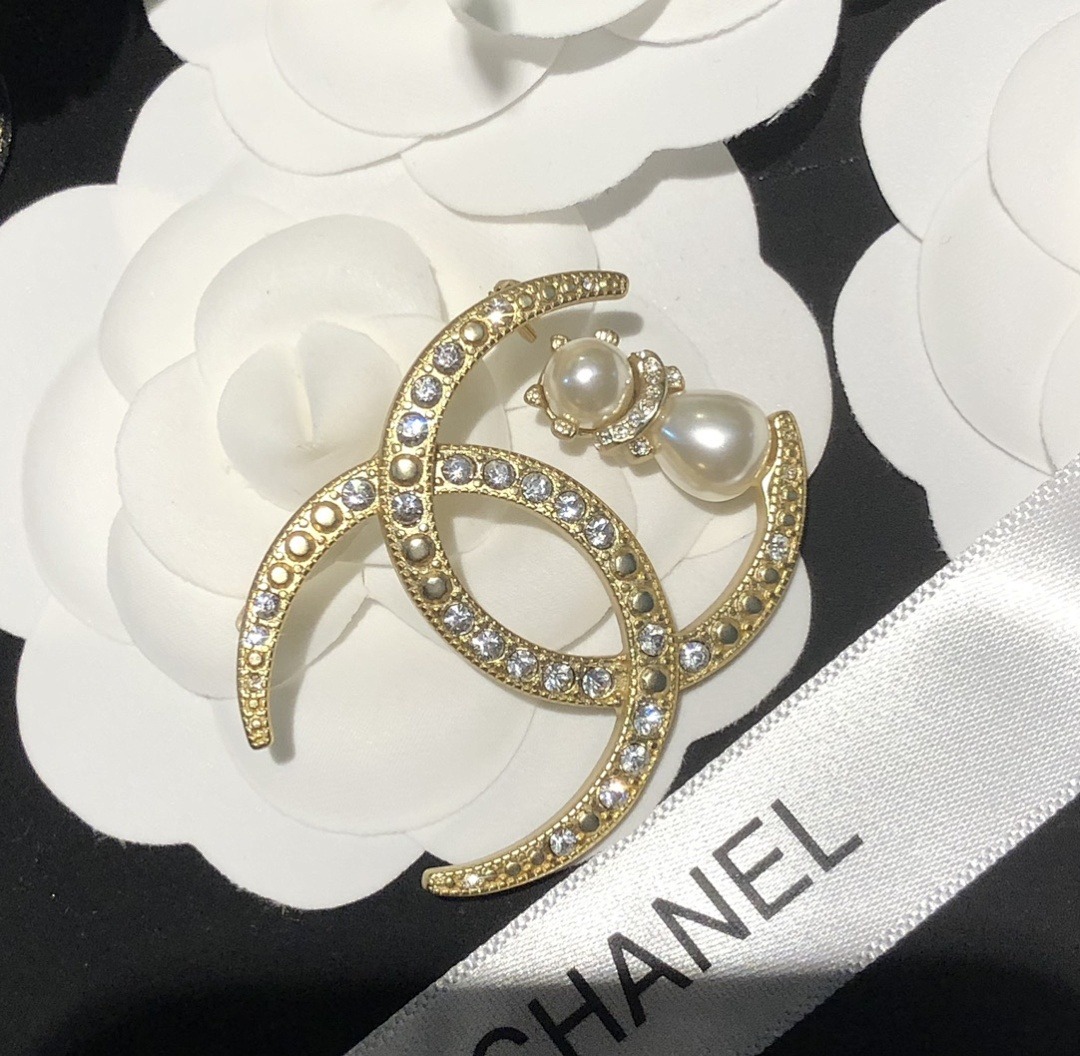 Brooch 414