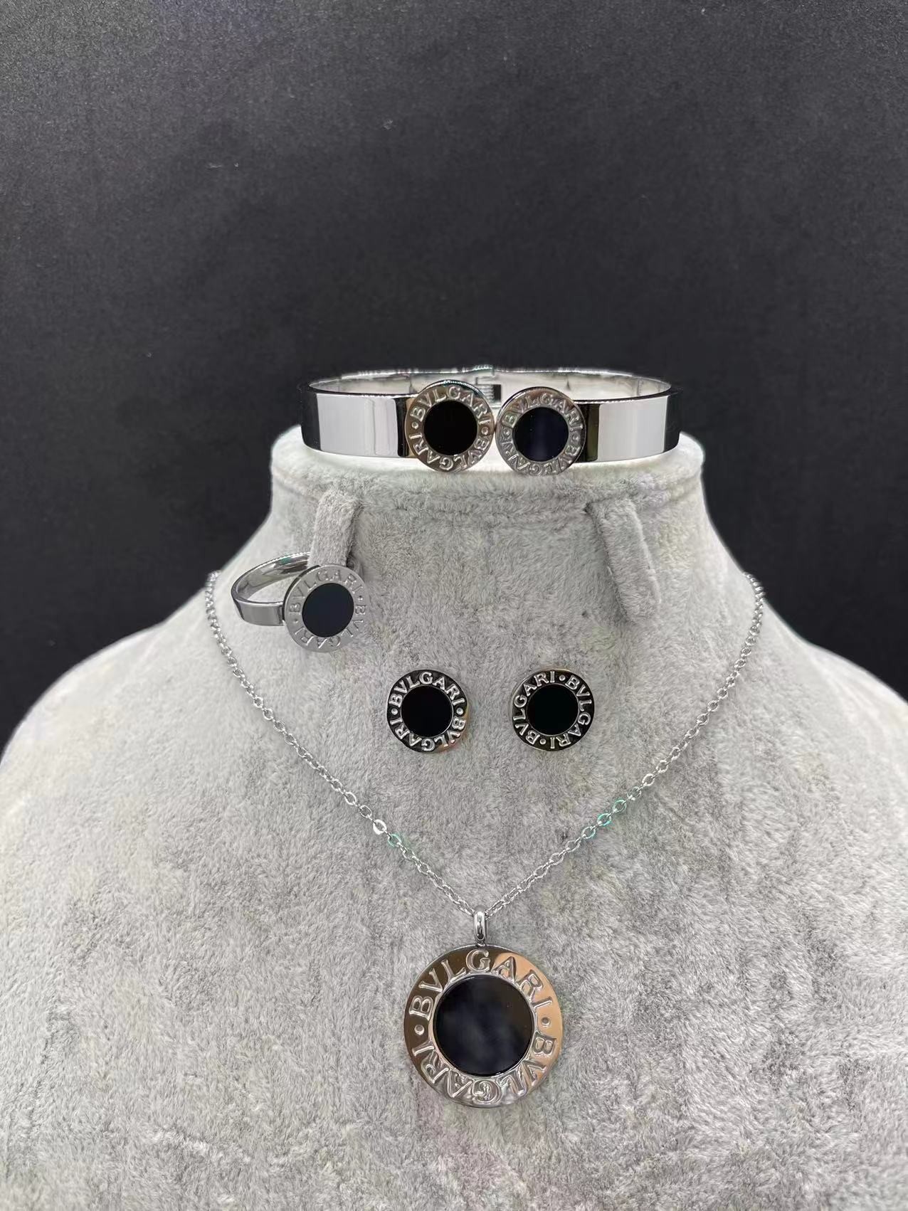 Jewelry Set 0915